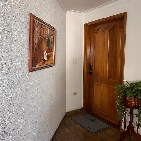 Apartamento Vista A El Mar En Cartagena, Laguito * Cartagena